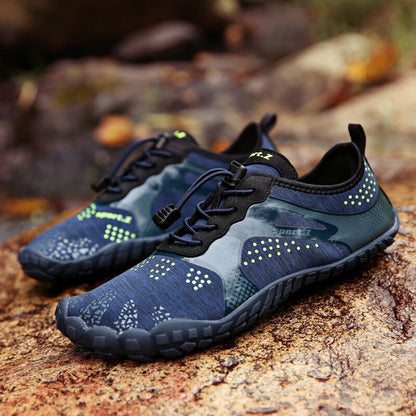 Outdoor hiking shoes